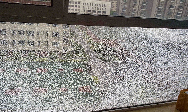 ��ʹ���������ʹ��䓻������Ա��ĬF��