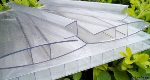 ���B�͏d�����Ҵ����õ�����ꖹ�弰���b���չʾ�D